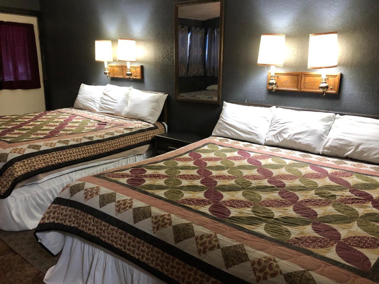 The Golden Bear Motel 톡 외부 사진